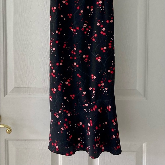 💕 *EUC* Express Women’s Floral Black Spaghetti Strap Dress Size 3/4 💕 - Picture 5 of 6